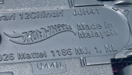 Машинка Базовая Hot Wheels Ferrari 12Cilindri Ferrari 1:64 JJH41 Red - Retromagaz, image 4