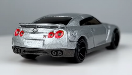 Тематична Машинка Hot Wheels 2009 Nissan GT-R Fast & Furious 1:64 HNR88/HNT16 Metallic Silver - Retromagaz, image 3