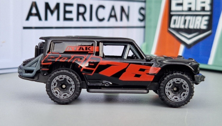 Машинка Базовая Hot Wheels Ford Bronco R Hot Trucks 1:64 HKJ04 Black - Retromagaz, image 5