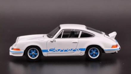 Машинка Premium MINI GT Porsche Porsche 911 Carrera RS 2.7 1:64 MGT00715-CH White - Retromagaz, image 3