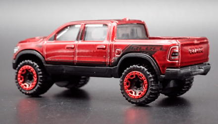 Машинка Базовая Hot Wheels 2020 RAM 1500 Rebel Hot Trucks 1:64 HCX93 Red - Retromagaz, image 4