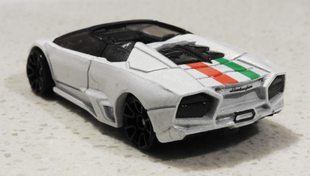 Машинка Базовая Hot Wheels Lamborghini Reventon Roadster Roadsters 1:64 FYF70 White - Retromagaz, image 3