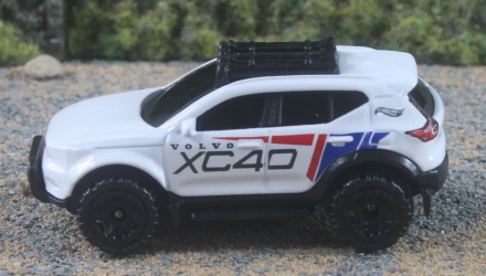 Машинка Базовая Hot Wheels Volvo XC40 Recharge Green Speed 1:64 HTC81 White - Retromagaz, image 2