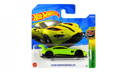 Машинка Базова Hot Wheels Aston Martin Vantage GTE Exotics 1:64 HCT19 Green - Retromagaz, image 1