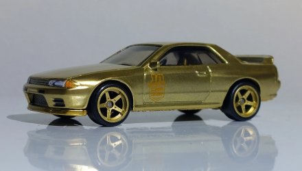 Машинка Premium Hot Wheels Nissan Skyline GT-R (BNR32) Chase Vintage Racing Club 1:64 JKF23 Gold - Retromagaz, image 1