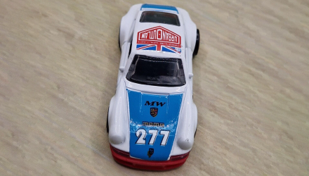 Машинка Базова Hot Wheels '71 Porsche 911 Magnus Walker Nightburnerz 1:64 FKB02 White - Retromagaz, image 6