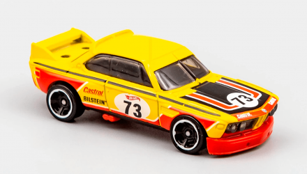 Машинка Базовая Hot Wheels '73 BMW 3.0 CSL Race Car Retro Racers 1:64 HCW51 Yellow - Retromagaz, image 2