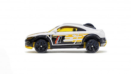 Машинка Базова Hot Wheels 2019 Audi TT Safari HW Euro 1:64 JJH69 White - Retromagaz, image 3