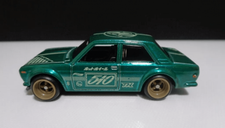 Машинка Базовая Hot Wheels '71 Datsun 510 Super Treasure Hunt STH J-Imports 1:64 GTD04 Green - Retromagaz, image 3