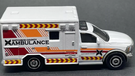 Тематическая Машинка Matchbox 2016 RAM Ambulance Moving Parts 1:64 FWD28/HVN01 White - Retromagaz, image 3