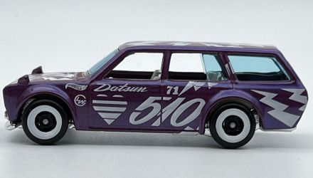 Машинка Базова Hot Wheels Datsun Bluebird Wagon (510) Wagons 1:64 HKH72 Purple - Retromagaz, image 4