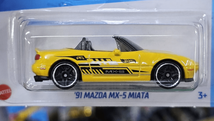 Машинка Базовая Hot Wheels '91 Mazda MX-5 Miata J-Imports 1:64 HTD80 Yellow - Retromagaz, image 3