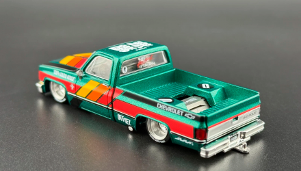 Машинка Premium Kaido House x MiNI GT Chevrolet Silverado KAIDO WORKS V3 1:64 KGMG226 Green - Retromagaz, image 2