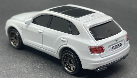 Машинка Велике Місто Matchbox '18 Bentley Bentayga Metro 1:64 HLC97 White - Retromagaz, image 3