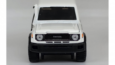 Тематическая Машинка Matchbox 2024 Toyota Land Cruiser 70 Series Moving Parts 1:64 JHV35 White - Retromagaz, image 4