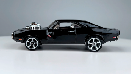 Тематична Машинка Hot Wheels '70 Dodge Charger R/T Fast & Furious 1:64 HNR88/HNT11 Black - Retromagaz, image 4