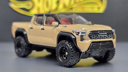 Машинка Premium Hot Wheels 2024 Toyota Tacoma TRD Pro Toyota 1:64 JBL08 Brown - Retromagaz, image 1