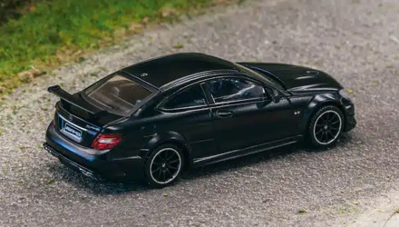 Машинка Premium Tarmac Works Mercedes-Benz C 63 AMG Coupе Black Series GLOBAL64 1:64 T64G-009-MB Black - Retromagaz, image 3