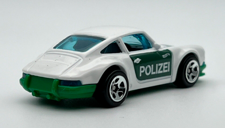 Машинка Базова Hot Wheels '71 Porsche 911 Rescue 1:64 FYC80 White - Retromagaz, image 3