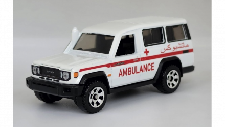 Тематическая Машинка Matchbox 2024 Toyota Land Cruiser 70 Series Moving Parts 1:64 JHV35 White - Retromagaz, image 1