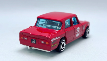 Машинка Базовая Hot Wheels Alfa Romeo Giulia TI Super Compact Kings 1:64 HYW40 Red - Retromagaz, image 2