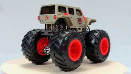 Машинка-Внедорожник Hot Wheels Jurassic Park Jeep Wrangler Monster Truck Freestyle Wreckers 1:64 HLT08 Grey - Retromagaz, image 3