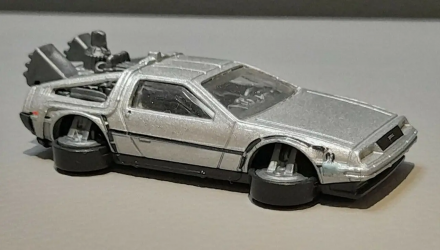 Машинка Базовая Hot Wheels Back to the Future Time Machine - Hover Mode DeLorean DMC-12 City 1:64 DHR29 Silver - Retromagaz, image 1