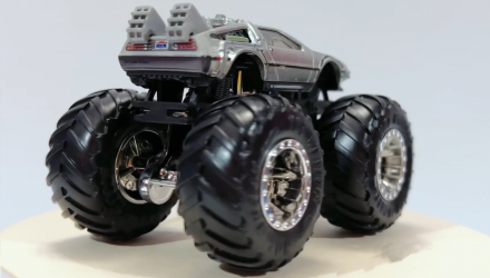 Машинка-Позашляховик Hot Wheels Back to the Future Time Machine DeLorean DMC-12 Monster Truck 1:64 JDP80 Silver - Retromagaz, image 3