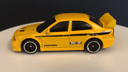 Тематична Машинка Hot Wheels Mitsubishi Lancer Evolution VI '90s Street Scene 1:64 JCB58 Yellow - Retromagaz, image 3