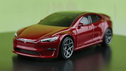 Машинка Базова Hot Wheels Tesla Model S Plaid EV 1:64 HYW86 Red - Retromagaz, image 2