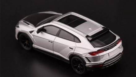 Машинка Premium MINI GT Lamborghini Urus Performante Grigio Nimbus 1:64 MGT00747-CH Silver - Retromagaz, image 4