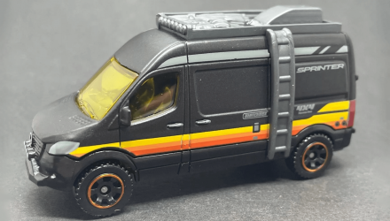 Тематическая Машинка Matchbox Mercedes-Benz Sprinter Moving Parts 1:64 FWD28/HVM94 Black - Retromagaz, image 1