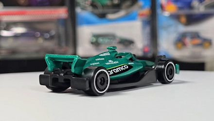 Машинка Базовая Hot Wheels Aston Martin Aramco Formula One Team 1:64 JJK25 Green - Retromagaz, image 2