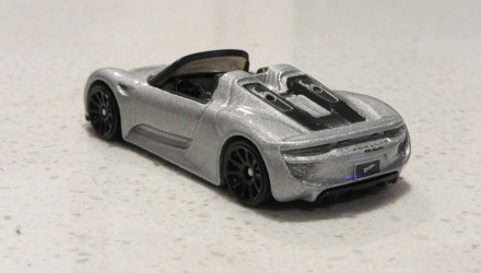 Машинка Базова Hot Wheels Porsche 918 Spyder Factory Fresh 1:64 FPT66 Metallic Silver - Retromagaz, image 4