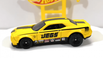 Машинка Базовая Hot Wheels '18 Dodge Challenger SRT Demon Muscle Mania 1:64 GHD04 Yellow - Retromagaz, image 3