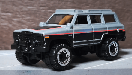 Машинка Базова Hot Wheels '88 Jeep Wagoneer The `80S 1:64 HKG86 Dark Grey - Retromagaz, image 3