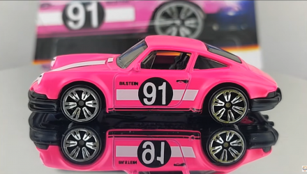 Тематична Машинка Hot Wheels Porsche '71 Porsche 911 Neon Speeders 1:64 JKY00 Pink - Retromagaz, image 3