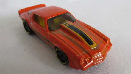 Машинка Базовая Hot Wheels '81 Camaro Camaro Fifty 1:64 DVC47 Orange - Retromagaz, image 3