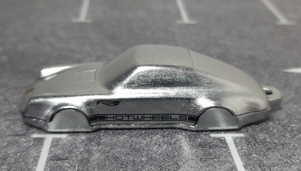 Машинка Базовая Hot Wheels Porsche 911 Carrera Keychain Experimotors 1:64 HRY64 Silver - Retromagaz, image 4