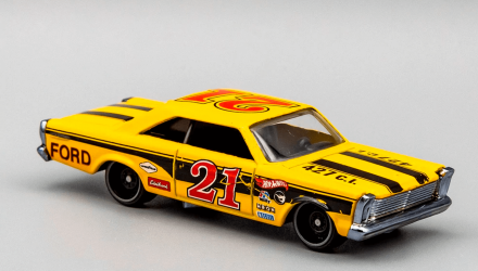 Машинка Базовая Hot Wheels '65 Ford Galaxie Treasure Hunts Muscle Mania 1:64 GTC98 Yellow - Retromagaz, image 2