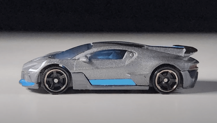 Тематична Машинка Matchbox 2018 Bugatti Divo European Streets 1:64 Blue - Retromagaz, image 4