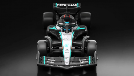 Машинка Premium Hot Wheels Mercedes-AMG PETRONAS Formula One Team (#63) Formula One 1:64 JBM18 Black - Retromagaz, image 2