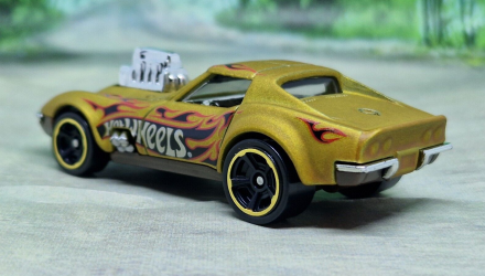 Машинка Базовая Hot Wheels '68 Corvette - Gas Monkey Garage Dream Garage 1:64 HKH23 Gold - Retromagaz, image 3