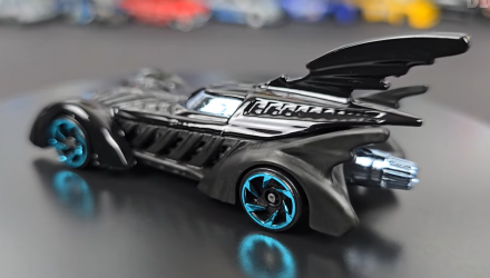 Машинка Базова Hot Wheels Batman Forever Batmobile Treasure Hunts Batman 1:64 HTF19 Black - Retromagaz, image 2