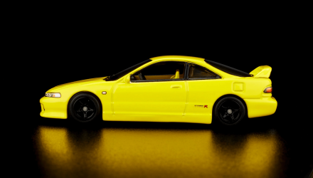 Машинка Premium Hot Wheels 1995 Honda Integra Type R Red Line Club RLC 1:64 HWF15 Yellow - Retromagaz, image 3