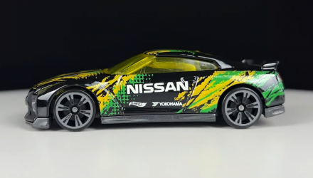 Тематическая Машинка Hot Wheels 2017 Nissan GT-R (R35) Neon Speeders 1:64 HLH72/HLH75 Black - Retromagaz, image 4