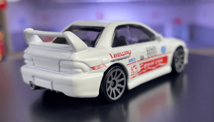 Машинка Базовая Hot Wheels '98 Subaru Impreza 22B STi-Version The `90S 1:64 HTB12 White - Retromagaz, image 3