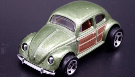 Машинка Базова Hot Wheels Volkswagen Beetle Compact Kings 1:64 HCW88 Green - Retromagaz, image 5