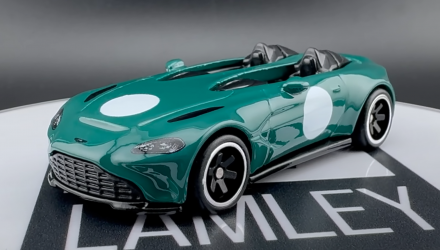 Машинка Premium Hot Wheels Aston Martin V12 Speedster Exotic Envy 1:64 HKC78 Green - Retromagaz, image 2