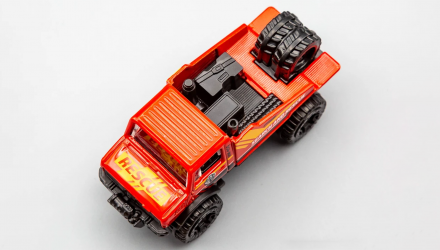 Машинка Базовая Hot Wheels 75 Mercedes-Benz Unimog 1300 Rescue GTB08 Red Новый - Retromagaz, image 4